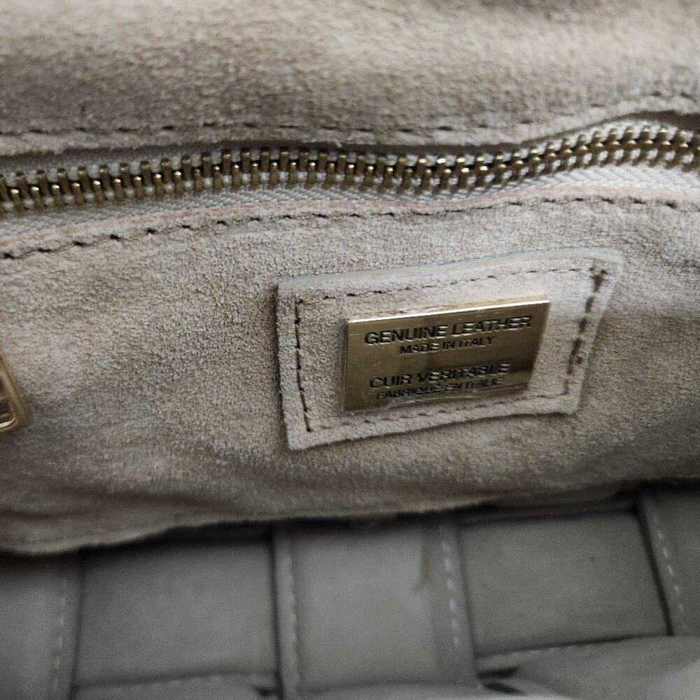 Suede Viola Castellani crossbody - Picture 6 of 8